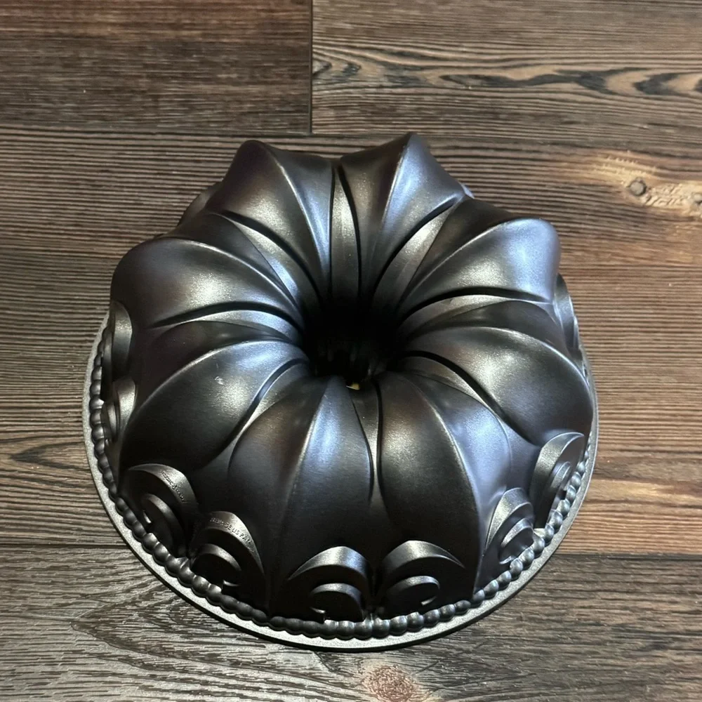 Nordic Ware vintage nordic
